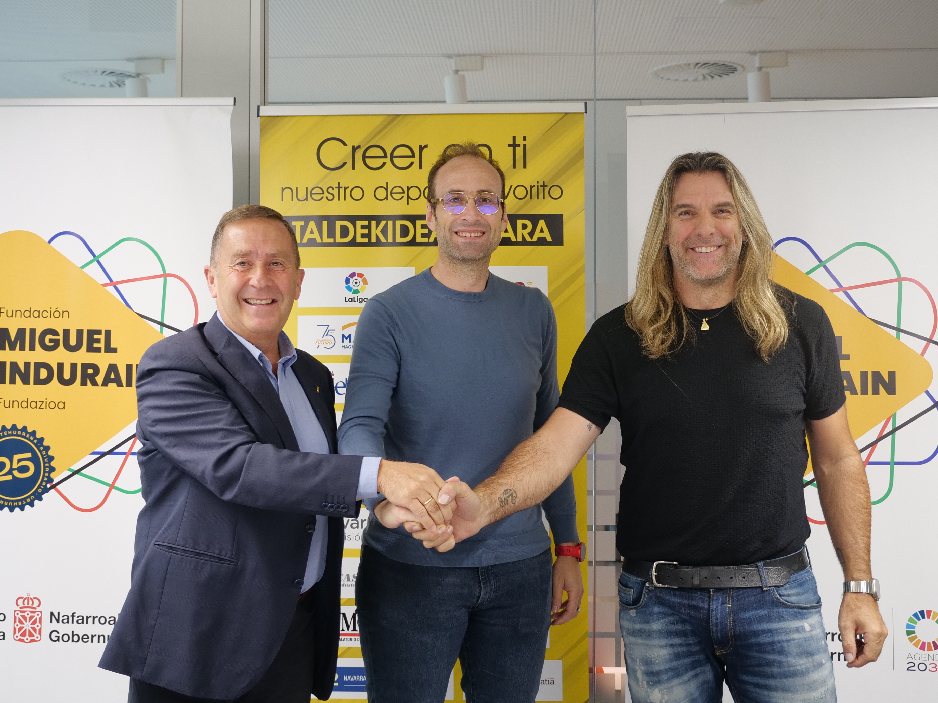 Firma del convenio de colaboraci&oacute;n para la estructuraci&oacute;n del f&uacute;tbol femenino navarro